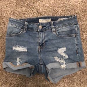 Packing Jean shorts